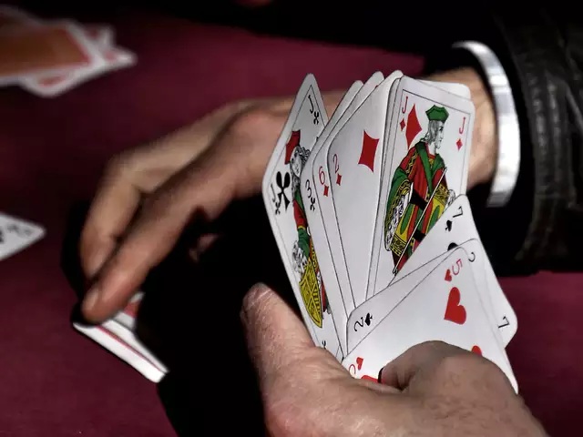 RajaQQ poker